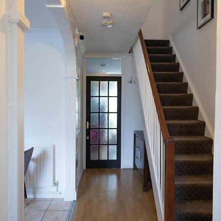 London - 4 Bed - Sleeps 8 - Garden - Pet Friendly Villa Buitenkant foto