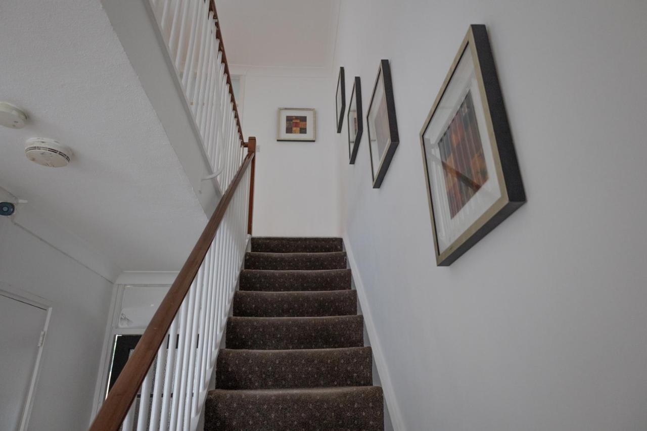 London - 4 Bed - Sleeps 8 - Garden - Pet Friendly Villa Buitenkant foto