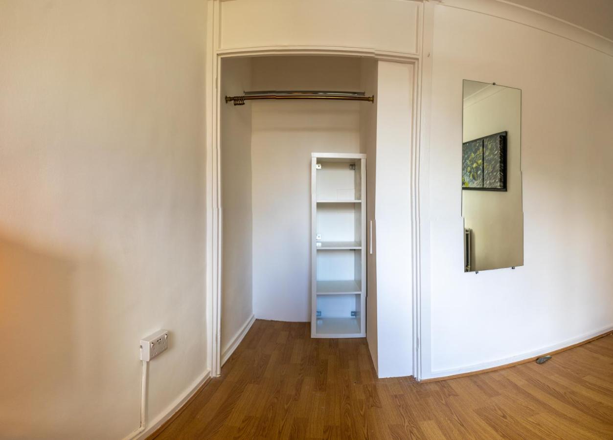 London - 4 Bed - Sleeps 8 - Garden - Pet Friendly Villa Buitenkant foto